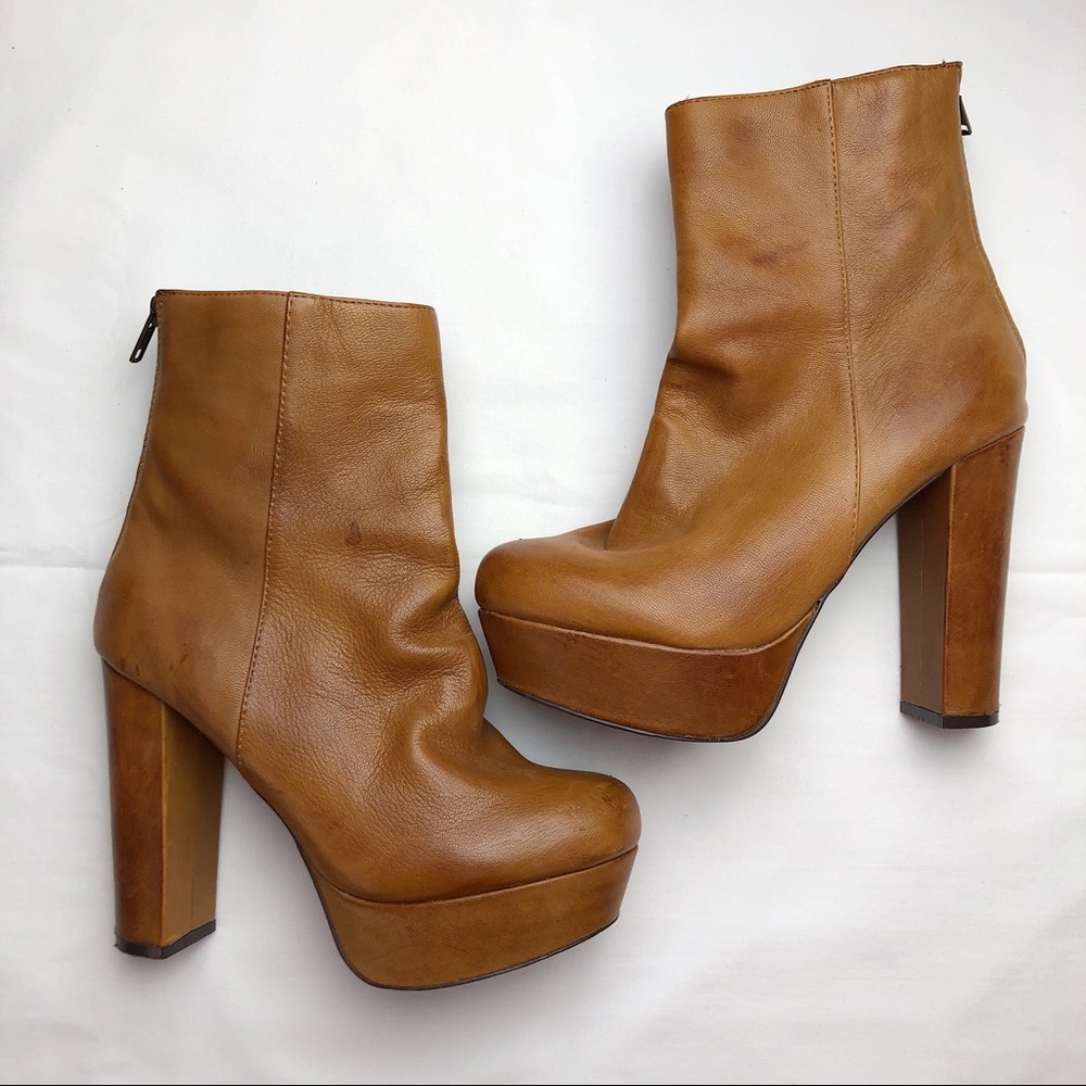 Steve Madden | Desirred Platform Heel Booties